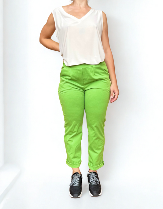OUTFIT CAMICETTA CHARLOTTE BIANCA E PANTALONE MIA VERDE
